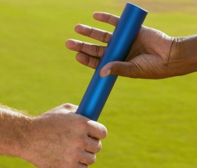 开云官网-法比尼奥爆发引领战术革命，里昂式进攻正面击溃安哥拉防线体系