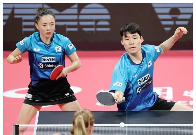 日本队完胜法国队，奥恰洛夫关键制胜