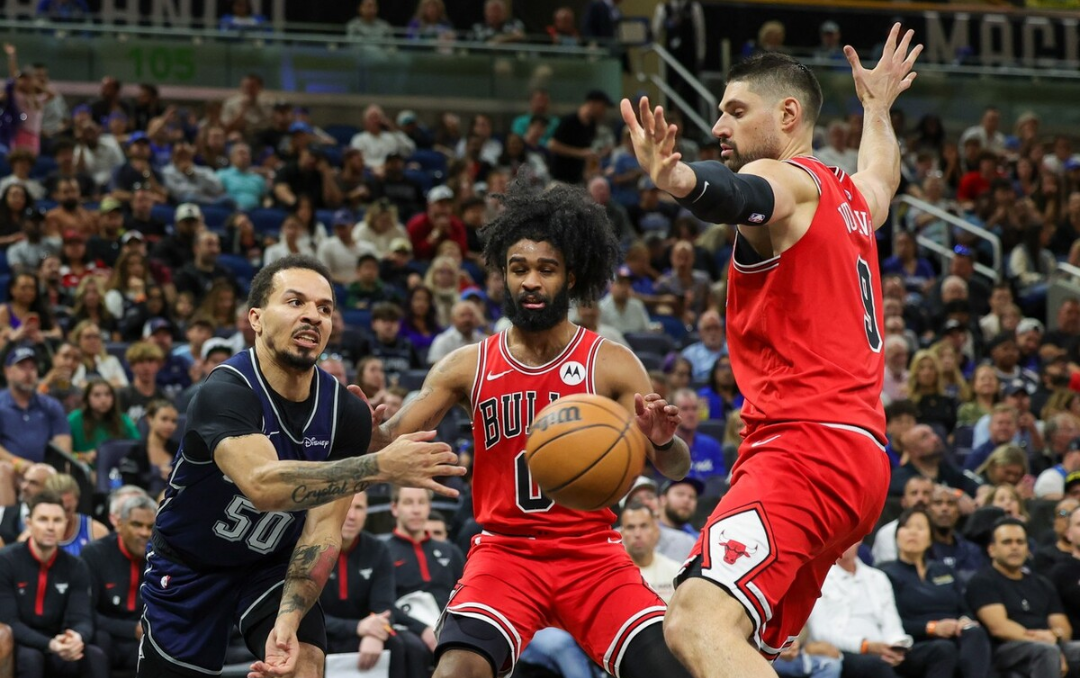 魔术完胜马刺，德罗赞扛起全队