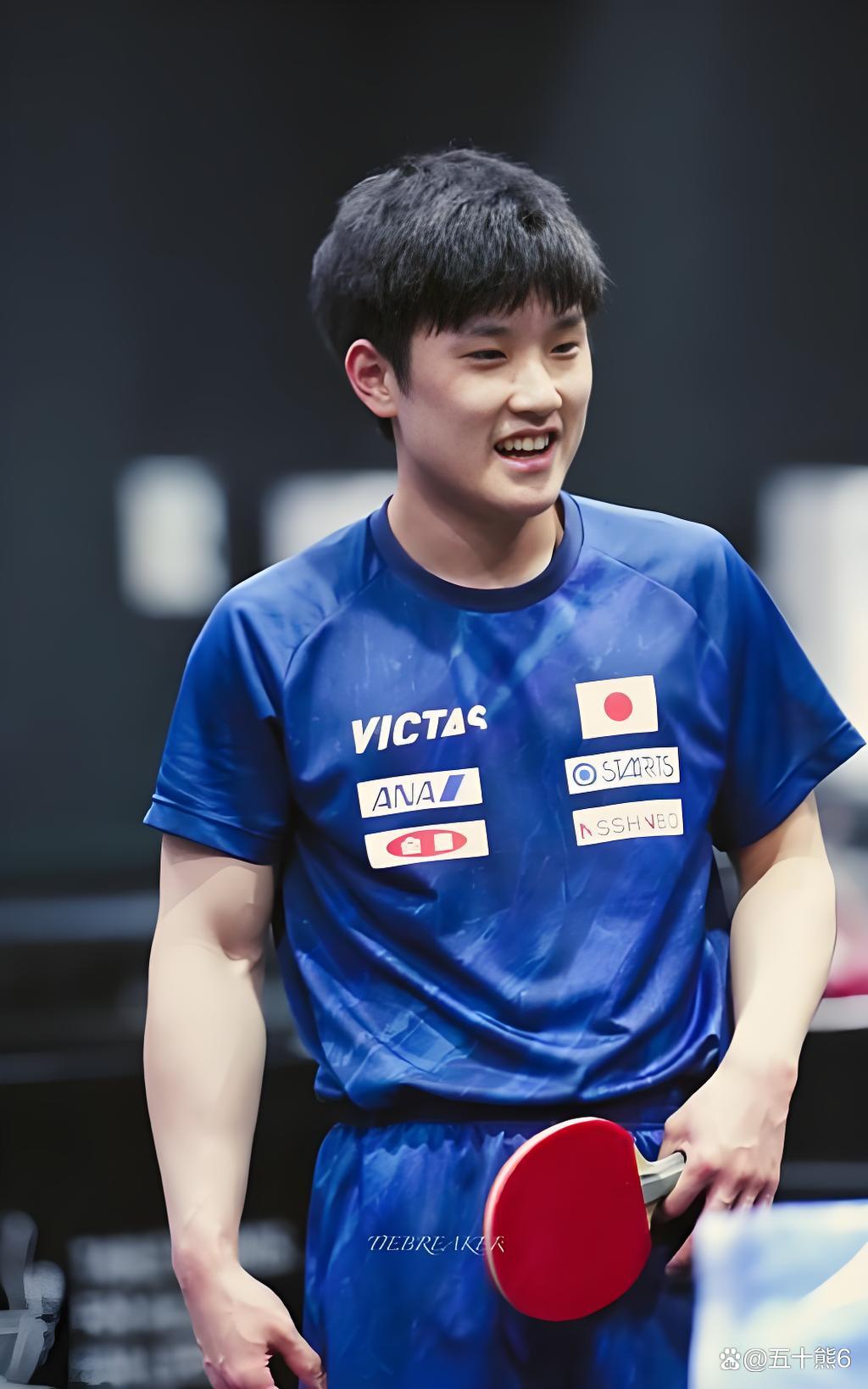 日本队险胜法国队,张本智和惊艳四座 日本队险胜法国队,张本智和惊艳四座