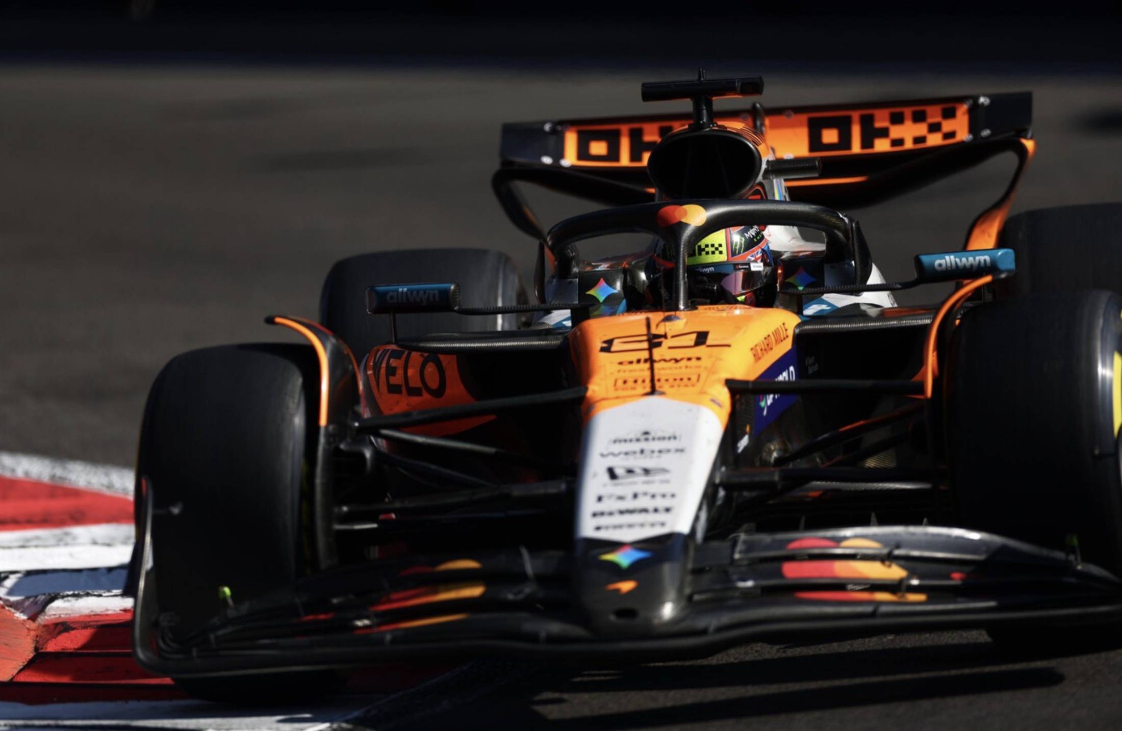 哈斯车队翻盘迈凯伦,皮亚斯特里高光表现 哈斯车队翻盘迈凯伦,皮亚斯特里高光表现