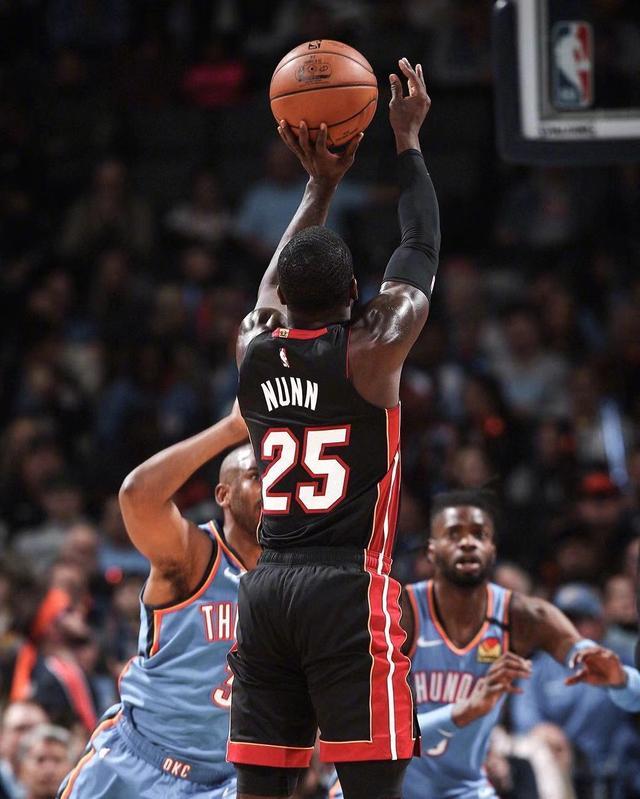 热火B队力克德国男篮,加里纳利完成帽子戏法 热火B队力克德国男篮,加里纳利完成帽子戏法