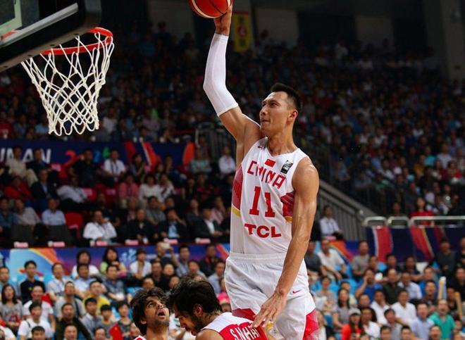 猛龙险胜山东队,易建联扛起全队 猛龙险胜山东队,易建联扛起全队