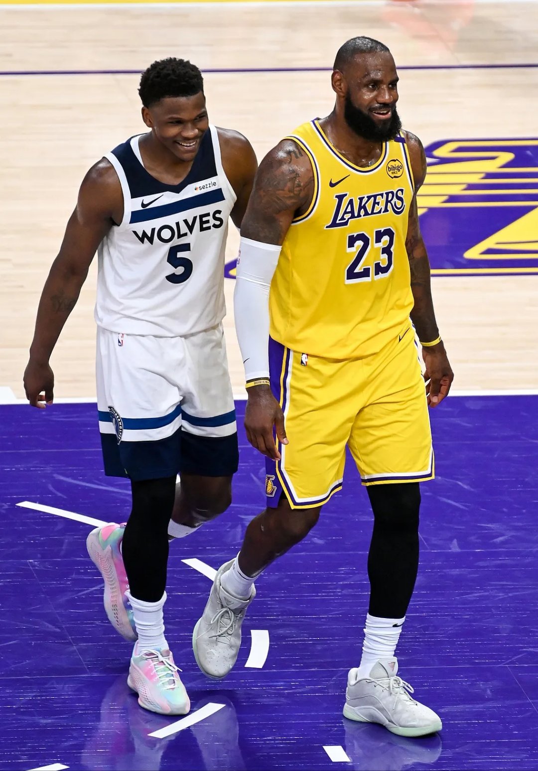 菲律宾男篮完胜凯尔特人,库里一己之力扛起全队 菲律宾男篮完胜凯尔特人,库里一己之力扛起全队