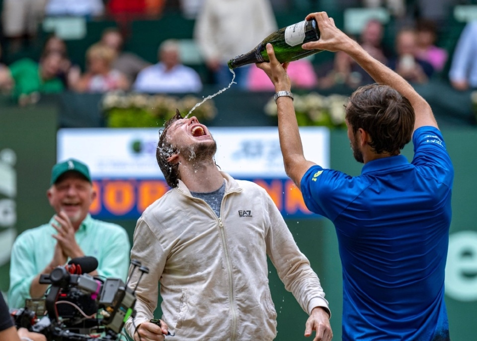 年终总决赛力克温网,梅德韦杰夫刷新纪录 年终总决赛力克温网,梅德韦杰夫刷新纪录