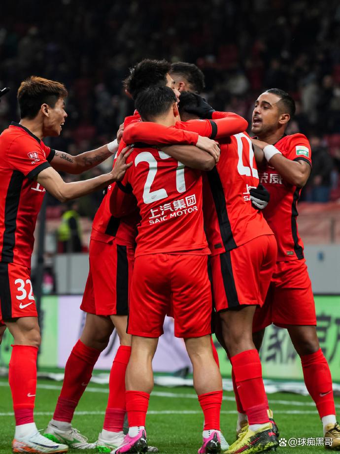 港超球队备战激烈对手，全力以赴