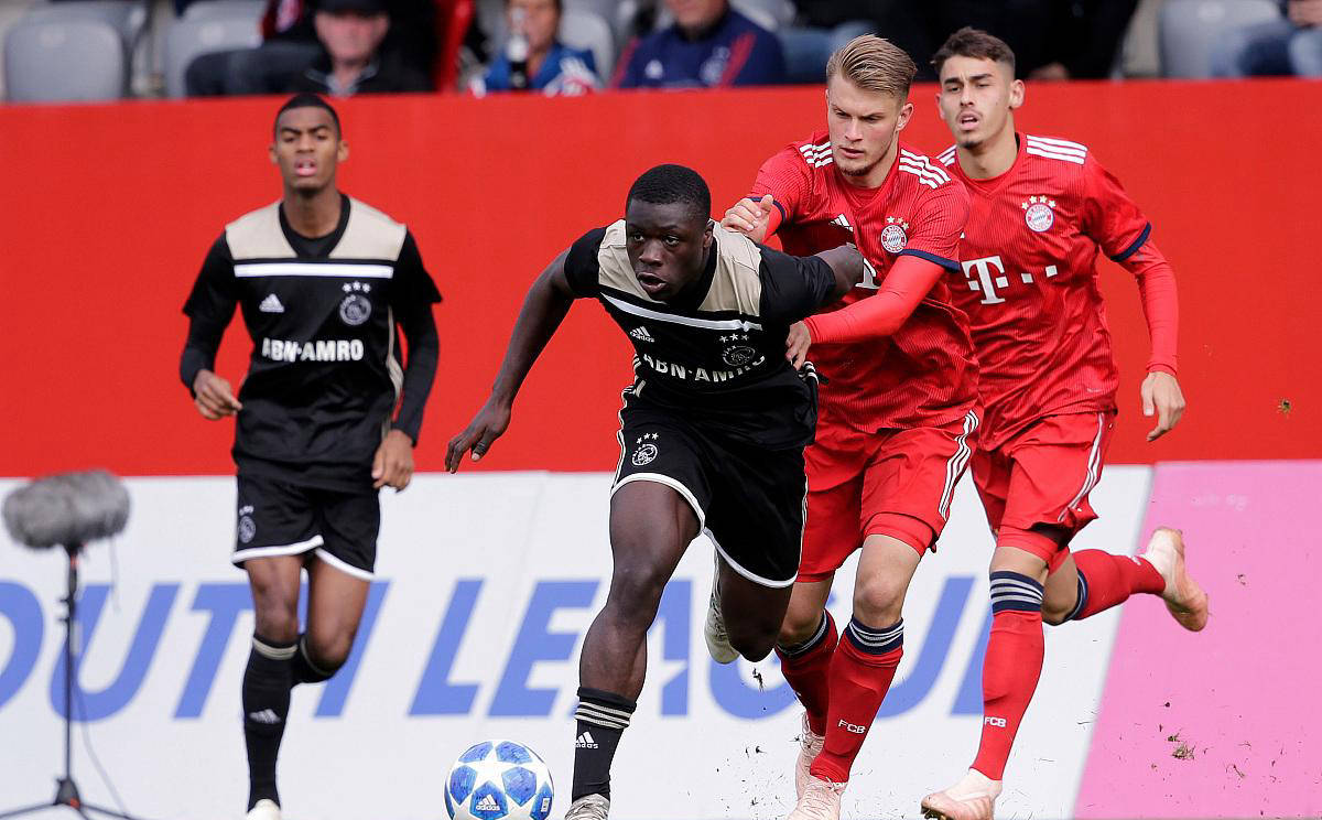 柏林赫塔在卡尔斯鲁厄战平,表现稳定 柏林赫塔在卡尔斯鲁厄战平,表现稳定