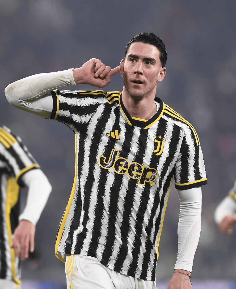 曼城力克尤文图斯，晋级欧冠强