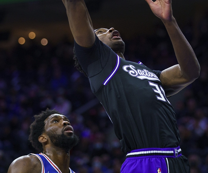 国王轻取太阳,恩比德高光表现 国王轻取太阳,恩比德高光表现