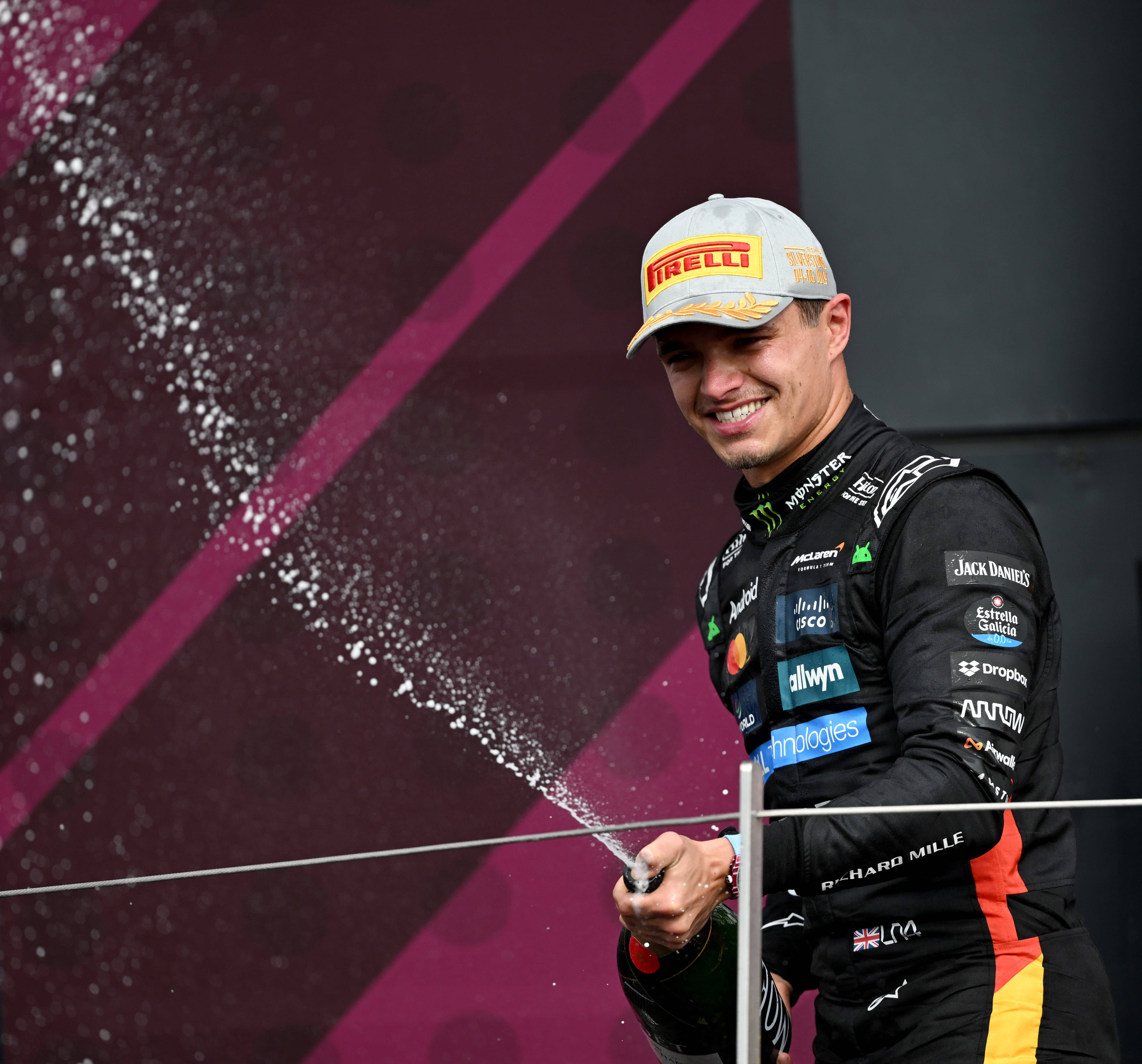 索伯车队翻盘红牛车队，拉塞尔关键制胜