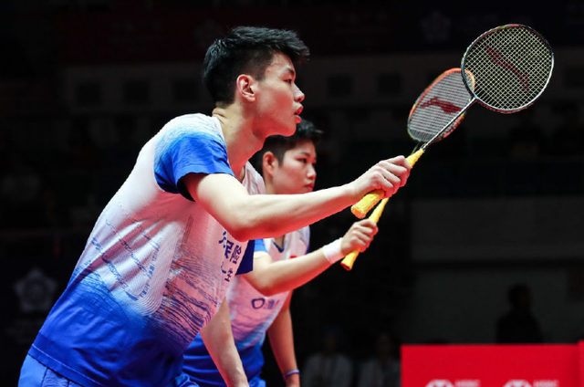 奥地利队鏖战中国队,波尔带队取胜 奥地利队鏖战中国队,波尔带队取胜