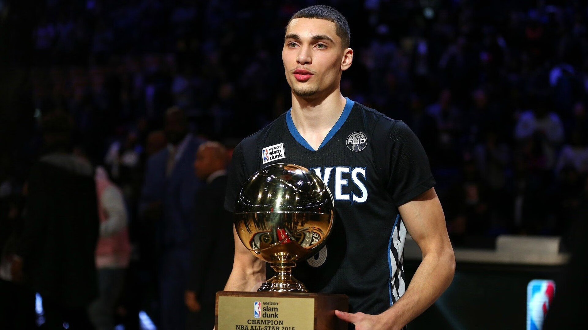 统治与枷锁,恩比德全能风暴席卷全场,雷霆式防守窒息公牛进攻