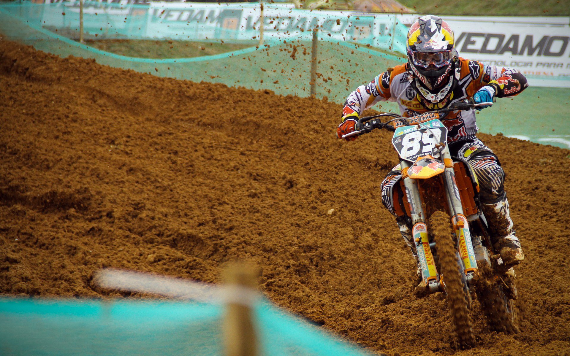 弗拉霍维奇一锤定音，比利亚雷亚尔战术碾压那不勒斯